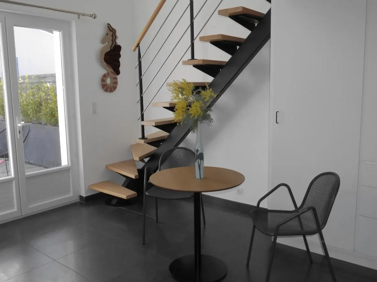 Maison Moderne Et Calme Avec Jardin, Proche Mer - Locmaria - Fr-1-418-223 Holiday home