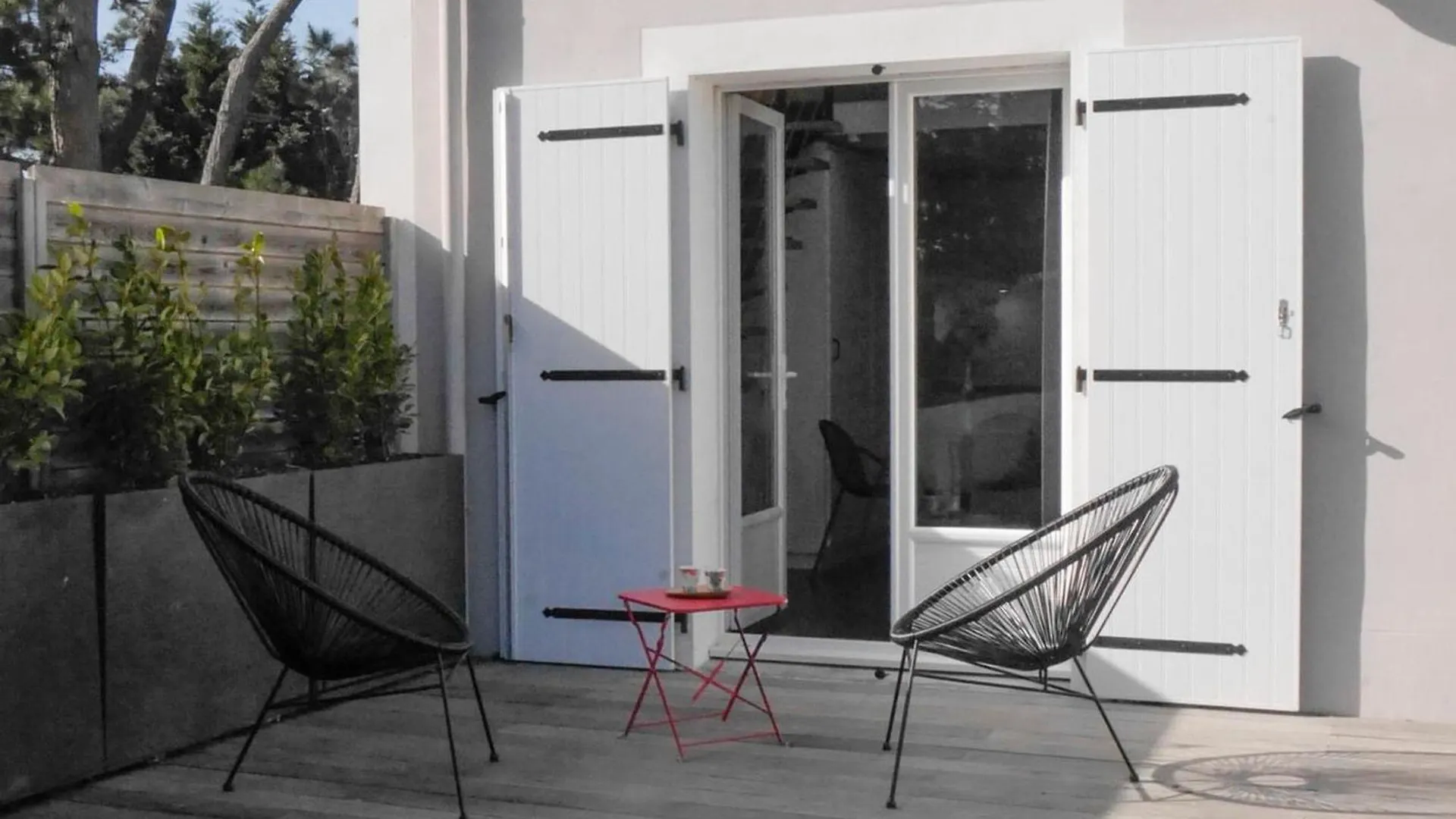 Maison Moderne Et Calme Avec Jardin, Proche Mer - Locmaria - Fr-1-418-223 0*,  France